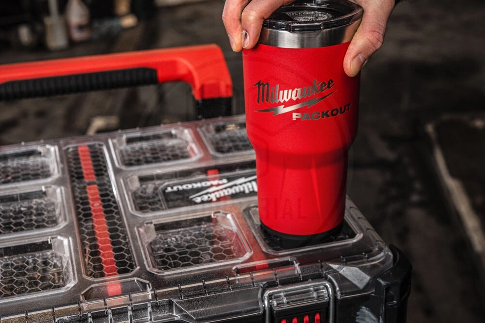 Термокружка THUMBLER красная 887 мл PACKOUT™ Milwaukee 4932479075