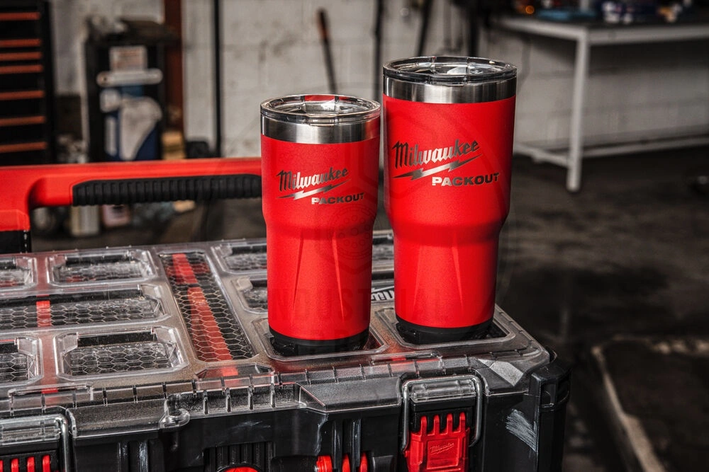 Термокружка THUMBLER красная 591 мл PACKOUT™ Milwaukee 4932479074