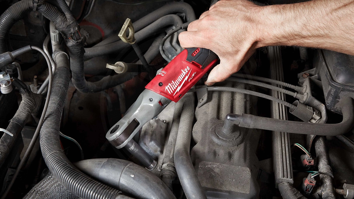Трещетка импульсная Акк. M12™ FIR38-201B FUEL Milwaukee 4933459798