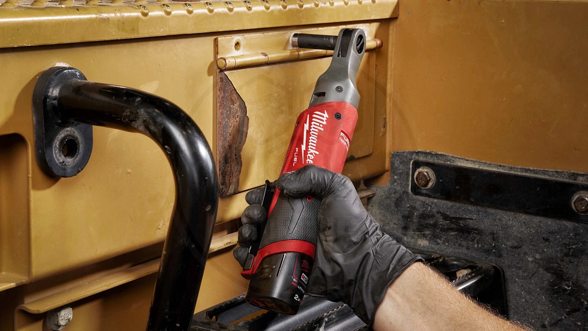 Трещетка импульсная Акк. M12™ FIR38-201B FUEL Milwaukee 4933459798