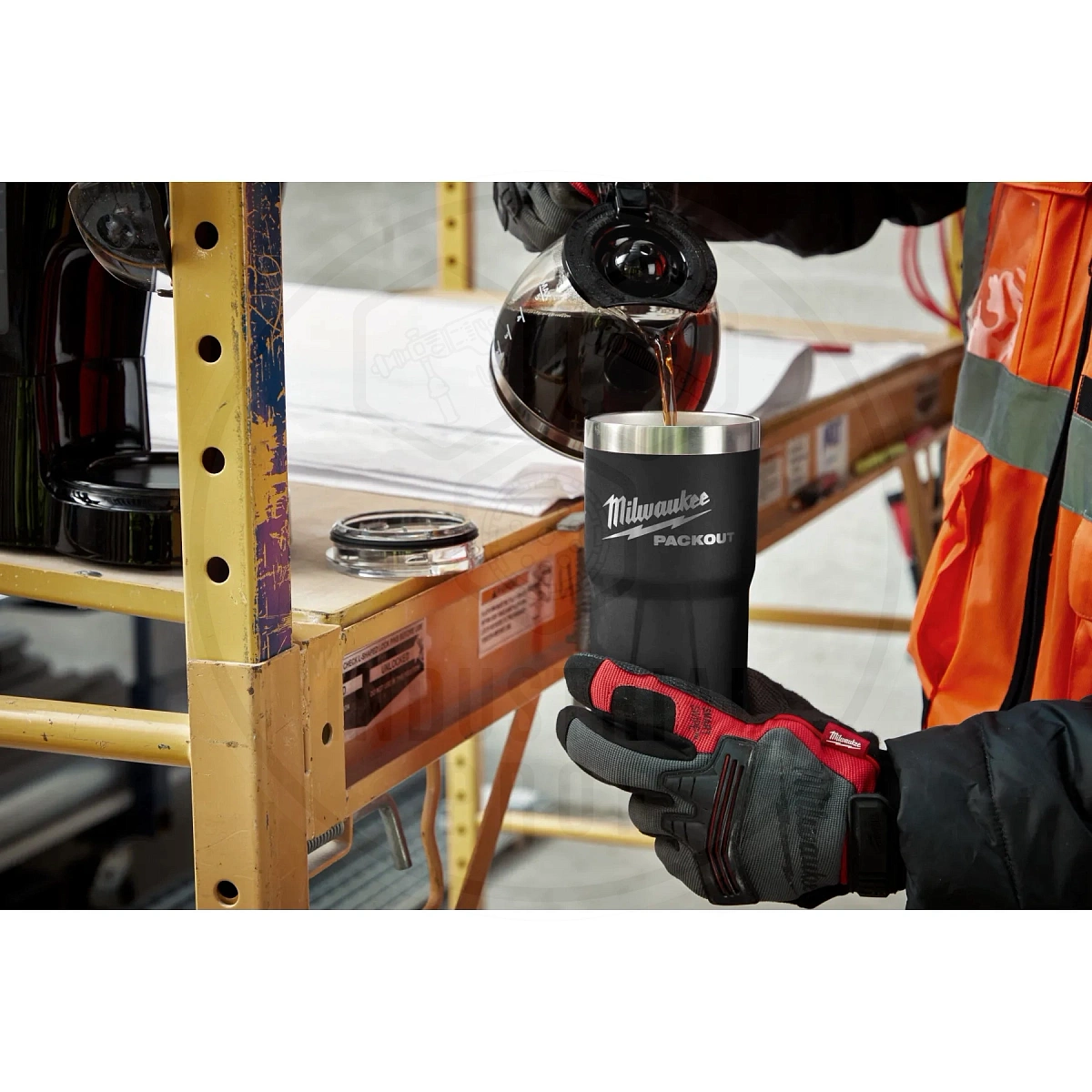 Термокружка THUMBLER черная 591 мл PACKOUT™ Milwaukee 4932479073